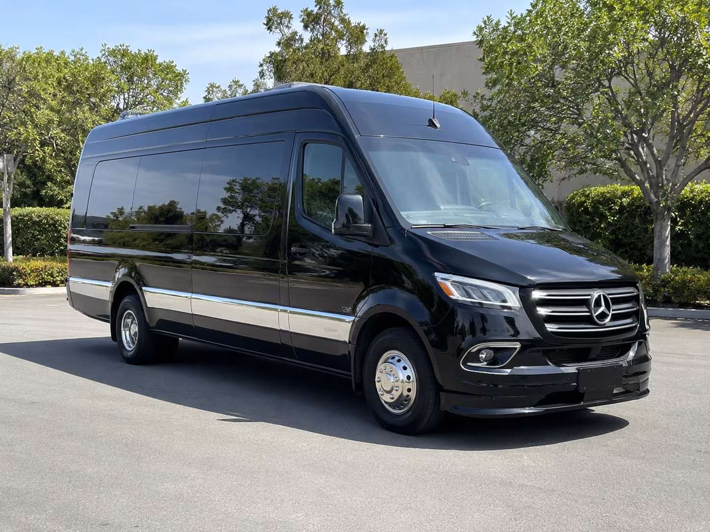 find the perfect transportation for your next airport transfer 2